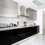 2 Bdr W/pool And Jacuzzi By Lovelystay Apartman Portimão