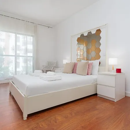 2 Bdr W/pool And Jacuzzi By Lovelystay Portimão