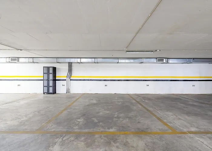 2 Bdr W/pool And Jacuzzi By Lovelystay *